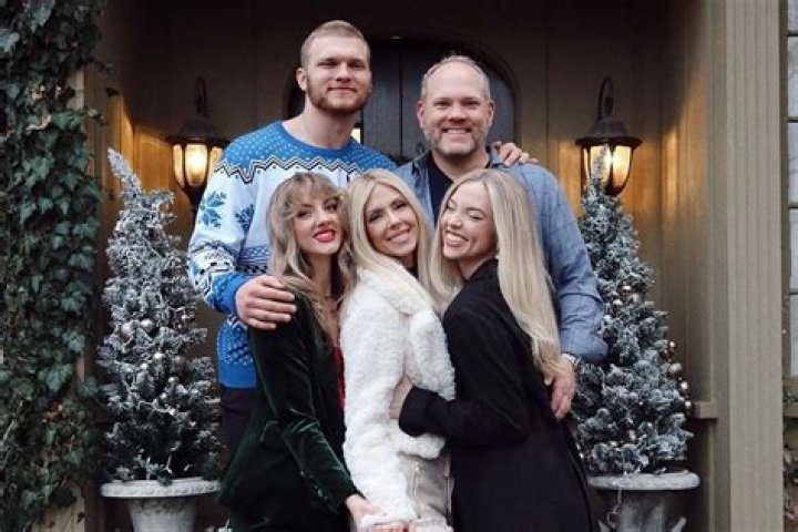 Aidan Hutchinson Deaf: A Comprehensive Insight into the Rising Star&rsquo;s Journey