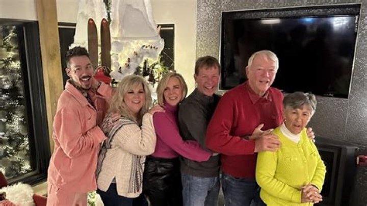 Does David Bromstad Have Siblings? A Comprehensive Look Into the Life of the Renowned Artist and Designer